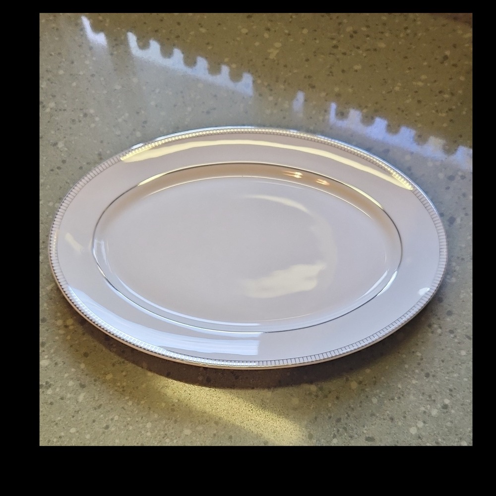 Royal Doulton Paramount Platinum Porcelain Oval Platter White 2006